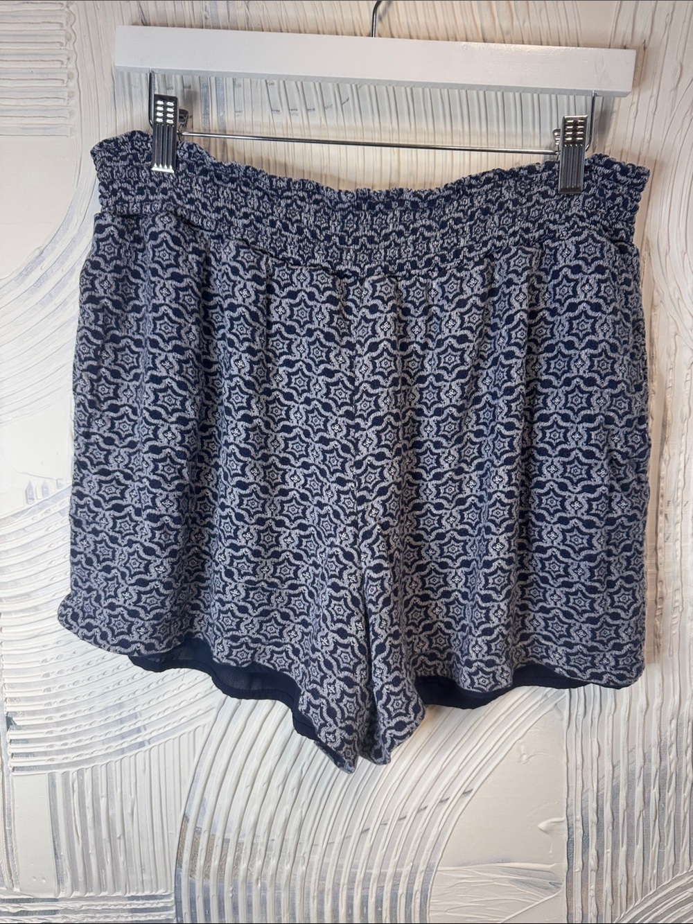 Knox Rose Navy Patterned High-Waist Elastic Shorts N0410